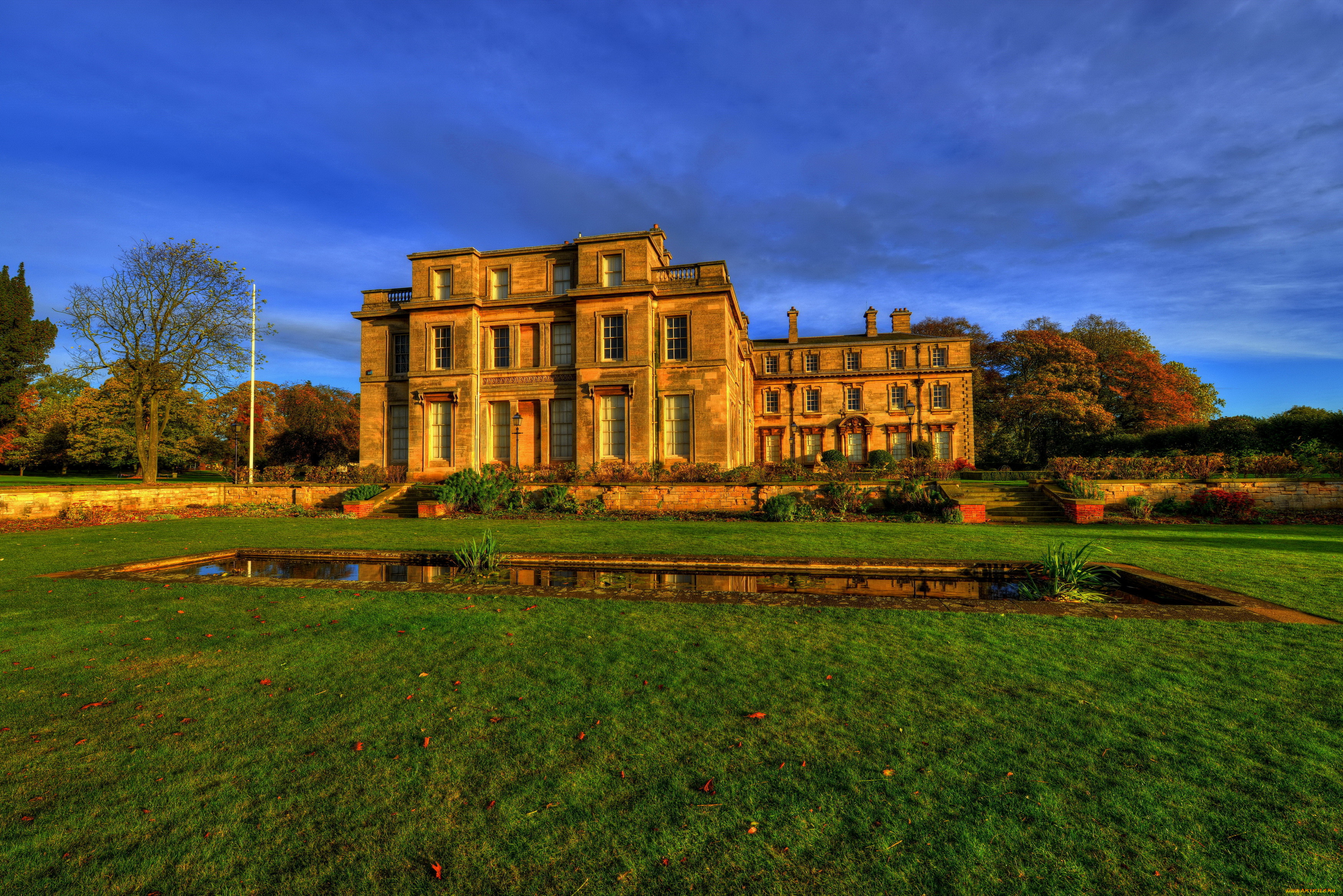 Обои Normanby Hall Англия Города - Здания, дома, обои для рабочего стола,  фотографии normanby hall англия, города, - здания, дома, особняк, ландшафт,  normanby, hall, бассейн, трава, англия Обои для рабочего стола, скачать